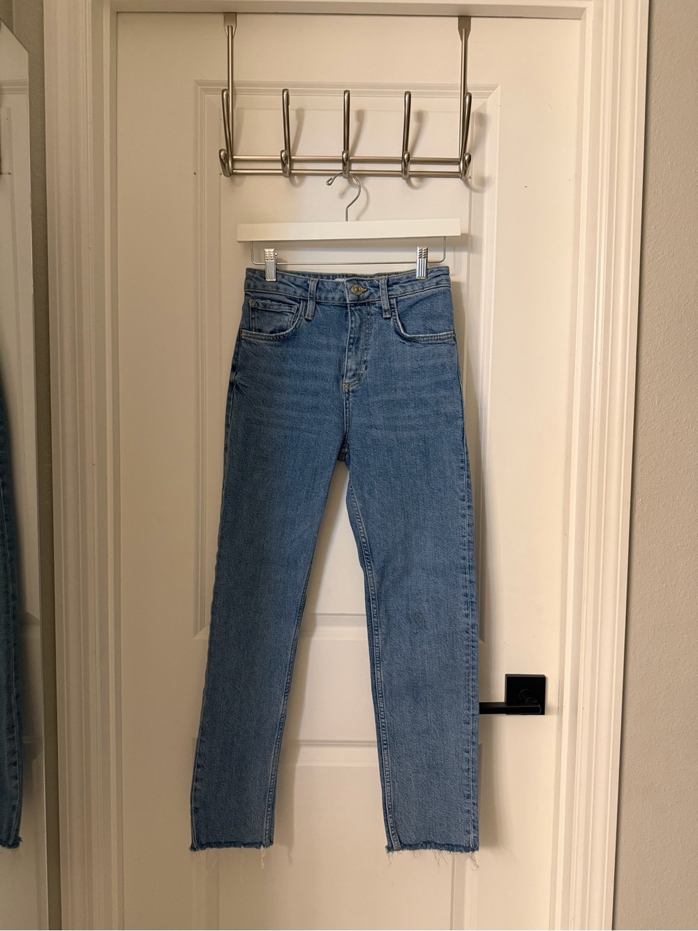 Zara Classic High-Rise Straight Jeans - Light Blue